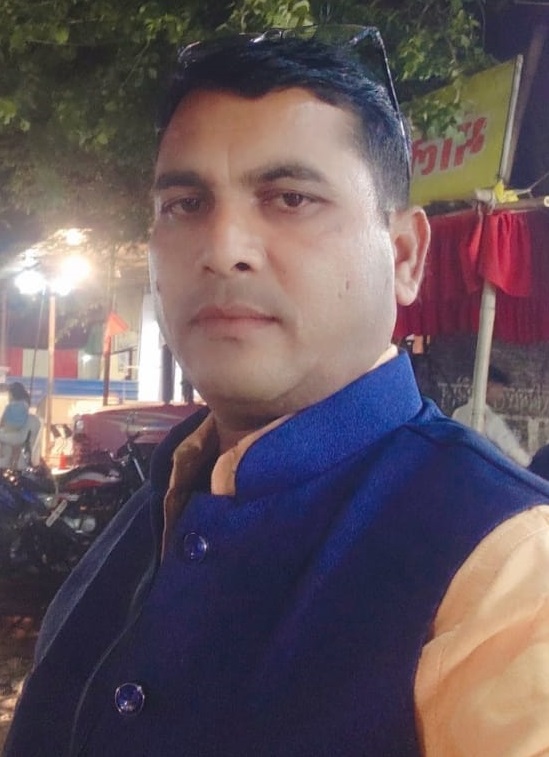 दिनेश गौतम
